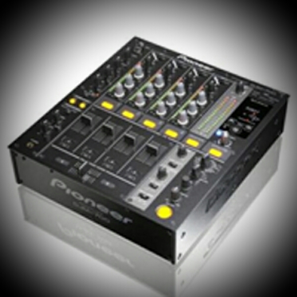 Pioneer DJM 700